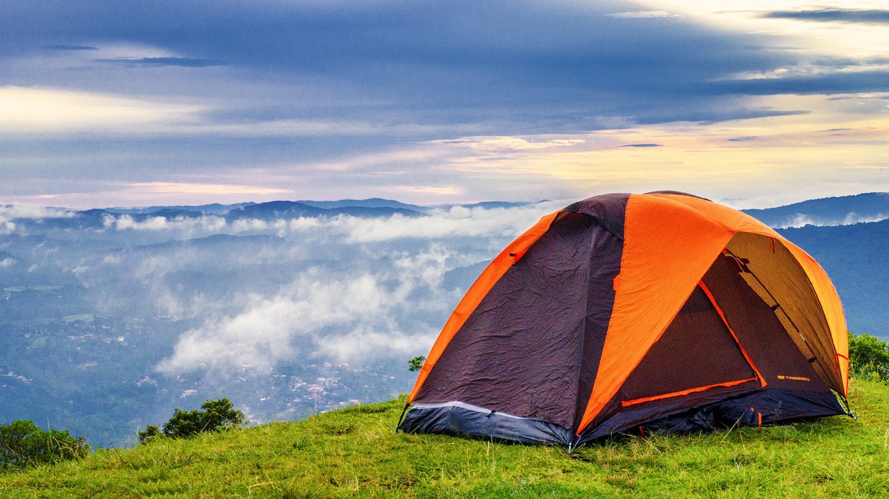Reasons to buy a tent house for your child